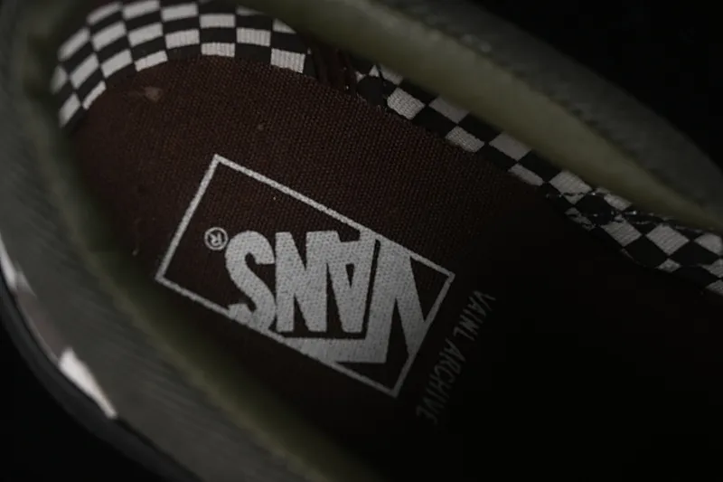 All categories Vans Vans series Vans Low Vans low-top Vainl Archive x Vans Classic Slip-On joint model Vans low-top casual sneakers VN000BVZRUX